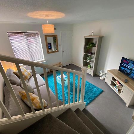 2 Bedroom Private House Near Bedford Town And Train Station ベドフォード エクステリア 写真