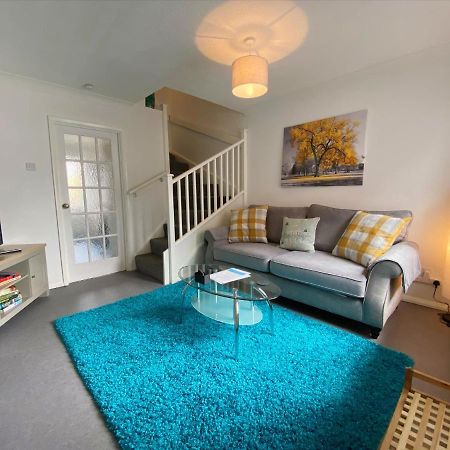 2 Bedroom Private House Near Bedford Town And Train Station ベドフォード エクステリア 写真