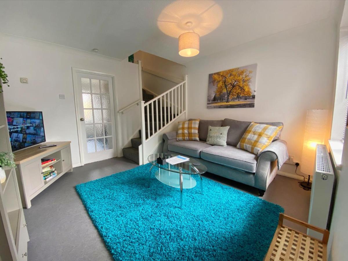 2 Bedroom Private House Near Bedford Town And Train Station ベドフォード エクステリア 写真