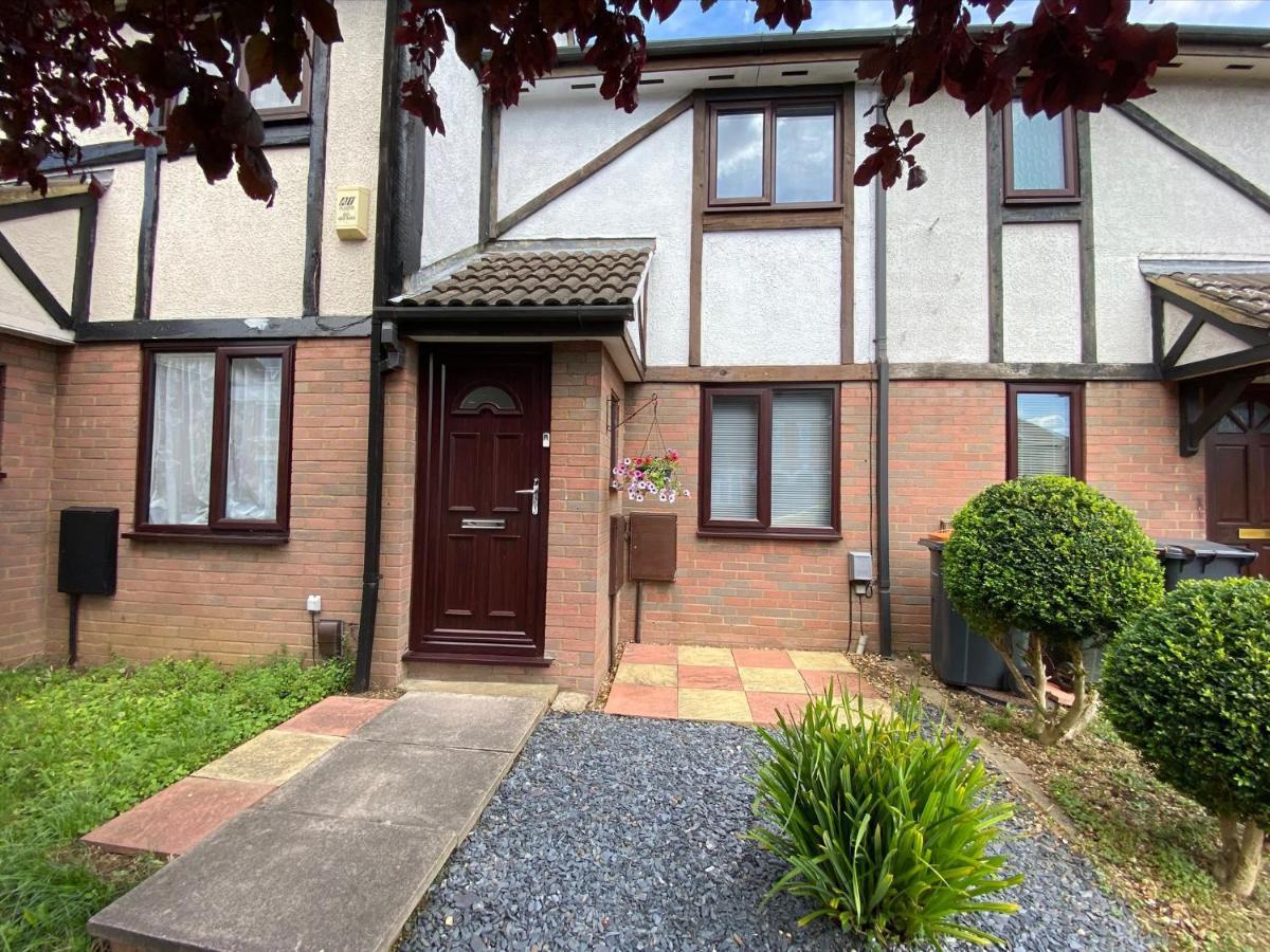 2 Bedroom Private House Near Bedford Town And Train Station ベドフォード エクステリア 写真