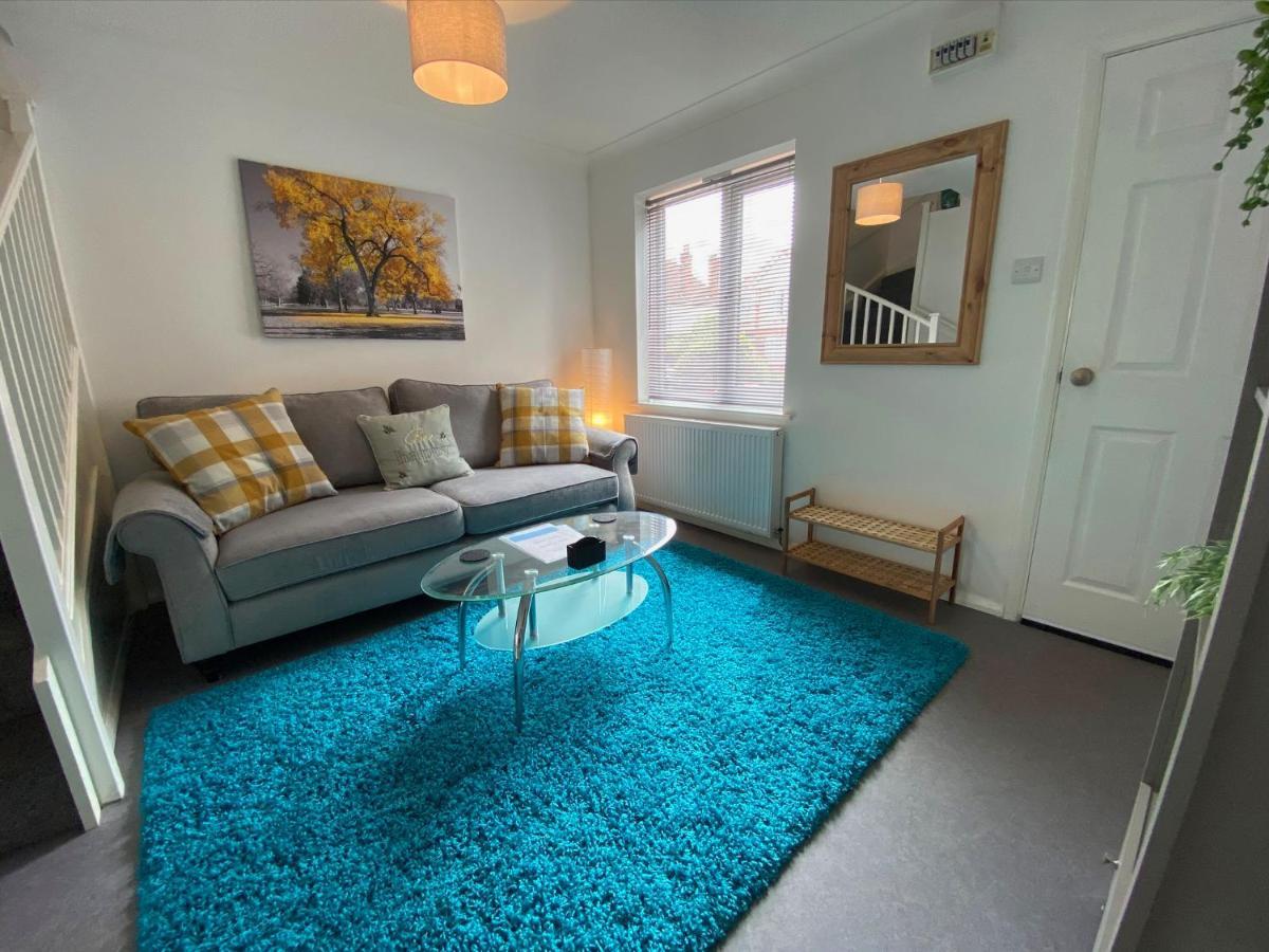 2 Bedroom Private House Near Bedford Town And Train Station ベドフォード エクステリア 写真